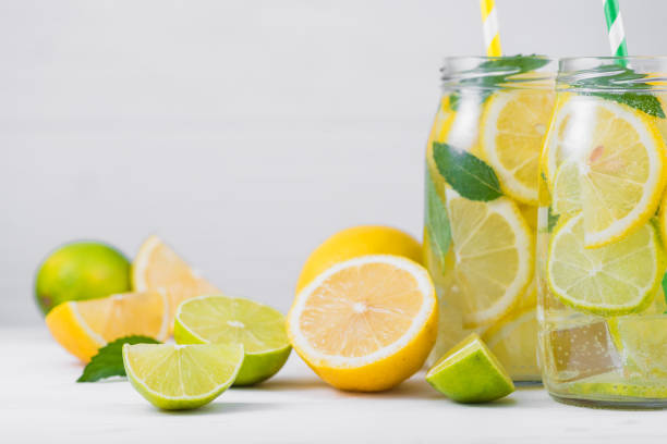 lemonade drink with lemon, lime and mint - 16636 imagens e fotografias de stock