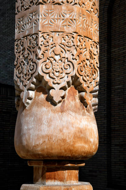 istock Carved wooden column, Uzbekistan 886875392