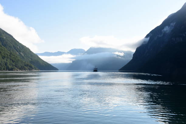 istock Norway to discover its characteristic cities 886931472