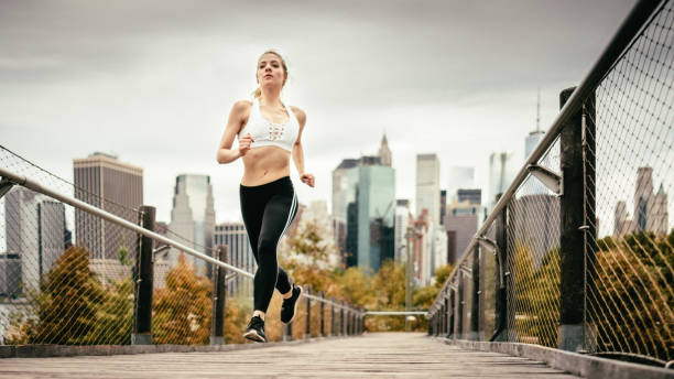 istock Morning Run in New York 886937700