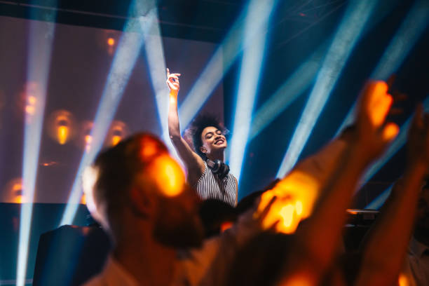 istock Move your body to the beat 886949694