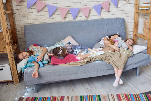 istock Beautiful girls sleeping at noon 886975710