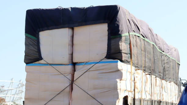 istock Heavy loads loaded on the truck. 887069828