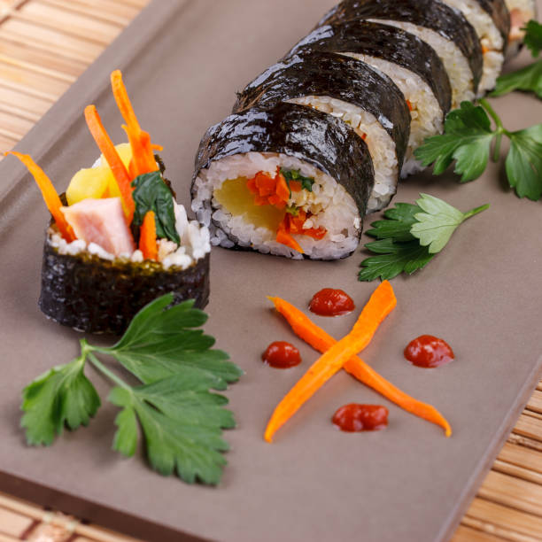istock Delicious Korean kimbap. 887144600