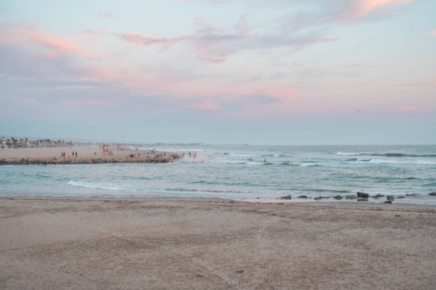 istock Sunset in Huntington Beach, CA 887178412