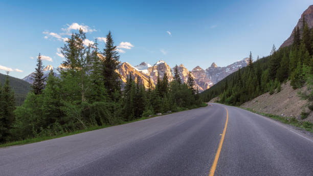 istock Road Trip to Canadian Rockies 887208990
