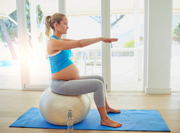 istock Staying in tip top shape during her pregnancy 887276422