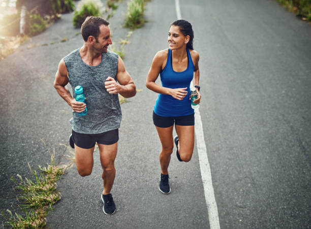 istock Let's get together and get fit 887353794