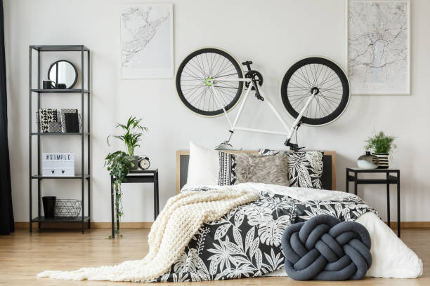 istock Bedsheets with floral motif 887369454