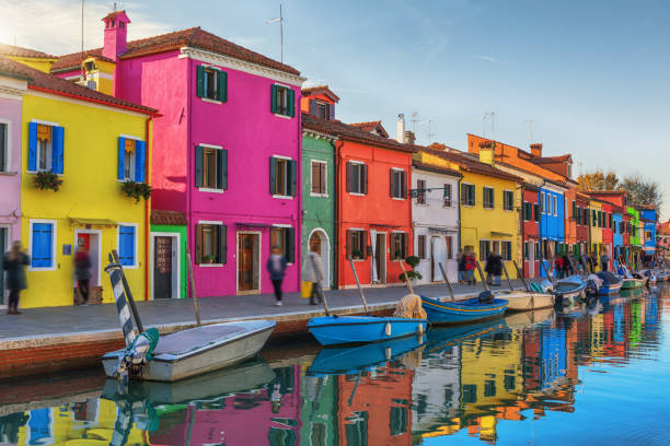 colorful buildings of burano, italy - house residential structure multi colored burano imagens e fotografias de stock