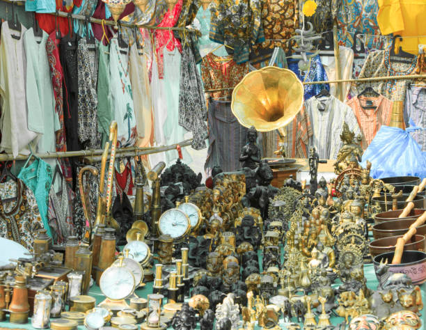 istock Showcase with souvenirs shop goods from Tibet 887522756