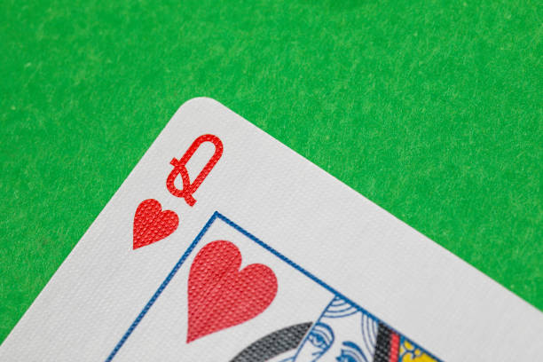 istock Queen Of Hearts 887784280