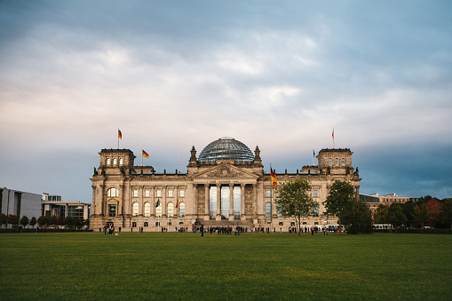 The building of the Reichstag is the building of the state assembly of the Bundestag. The Reichstag building is one of Berlin's tourist attractions.