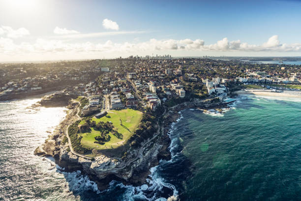 luftaufnahme von süden kopf - australia new south wales aerial view landscape stock-fotos und bilder