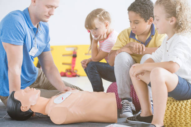 istock Demonstration lesson with medical equipment 887956906