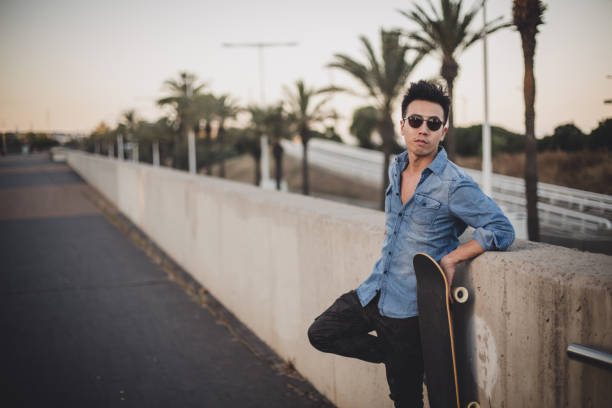 istock Skater outdoors 887969212
