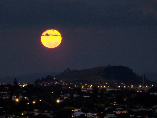 istock Super Moon Rising Auckland 888026570