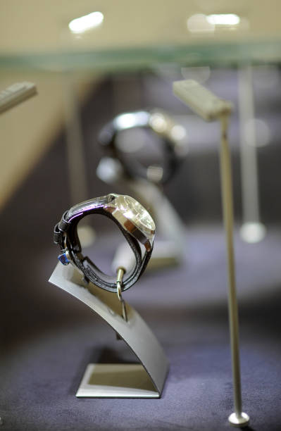 istock leather watch in shop 888100716