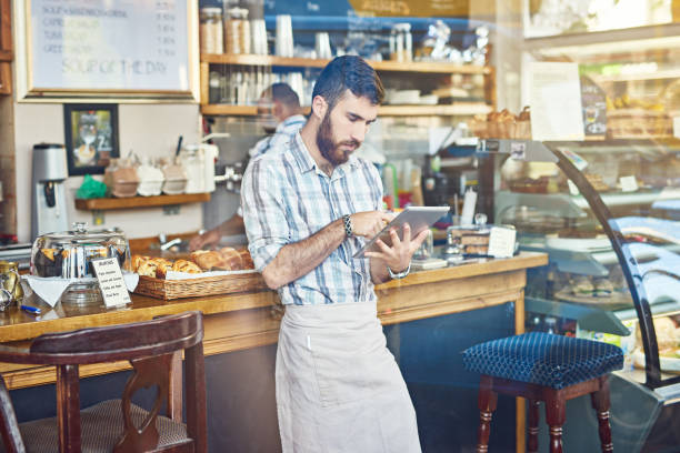 istock Creating a presence on social media 888307734
