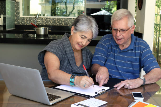 istock Senior couple and tecnologies 888497878