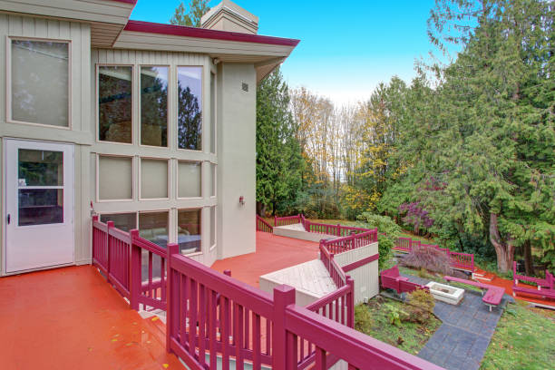 istock Exterior of a luxury home. 888653518
