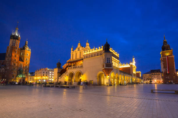 istock The Krakow Cloth Hall on the Main Square at night 888759614