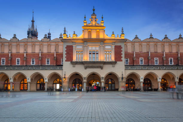 istock The Krakow Cloth Hall on the Main Square at dusk 888804598