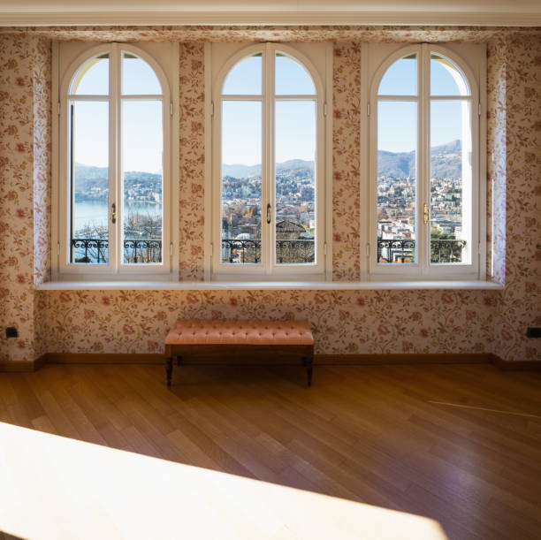 istock Retro room with floral wallpaper 888825870