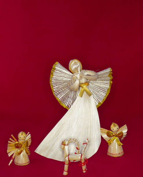 istock Straw angels and reindeer 888891640