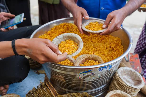 istock Indian street food sweet corn 889021000