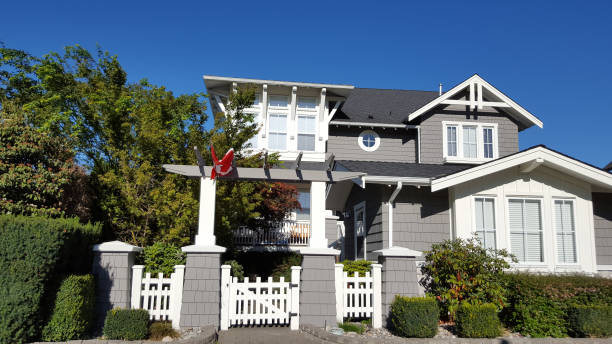 moderní den útulný řemeslník styl bungalov - šindel fotky - stock snímky, obrázky a fotky