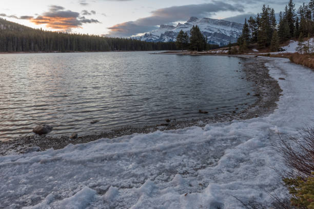 istock Mount Rundle and Two Jack Lake on Winter Morning 889055332