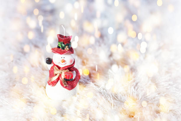 istock Christmas decoration bokeh background 889086222