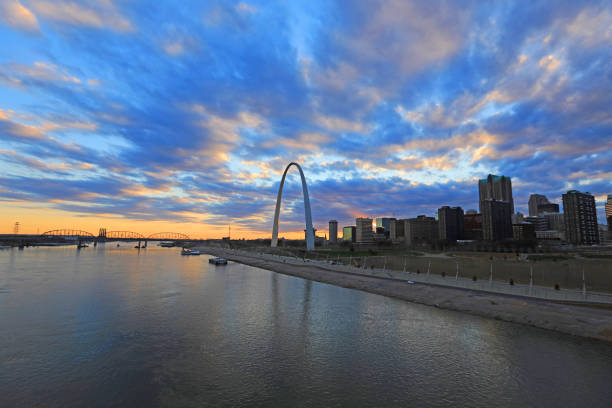 istock St. Louis, Missouri and the Gateway Arch 889089954