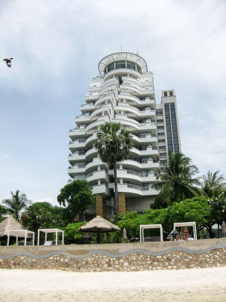 istock Hotelat Hua Hin beach 889126300