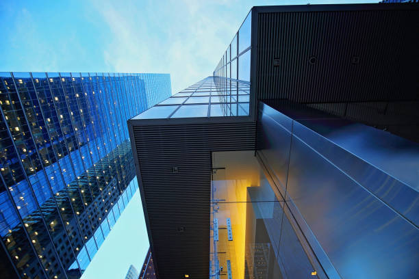 istock Skyline of the financial district 889176336