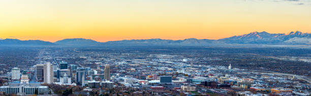 panoramiczny widok na salt lake city o świcie - 11207 zdjęcia i obrazy z banku zdjęć