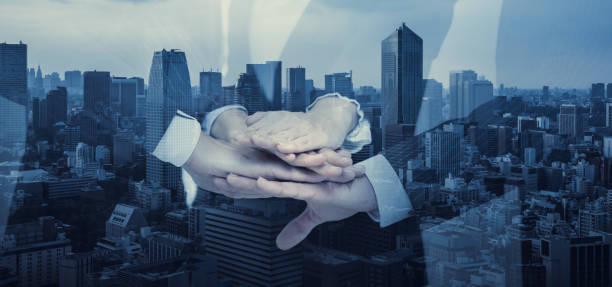 istock Teamwork of business concept. 889289216