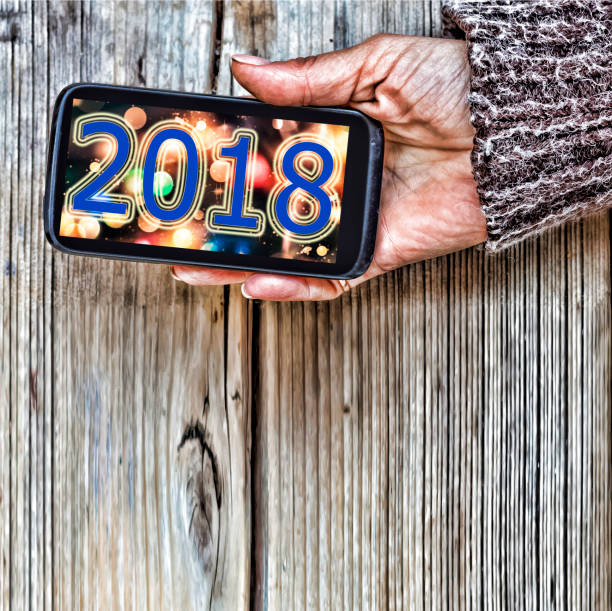 istock Smartphone in hand woman 889318126