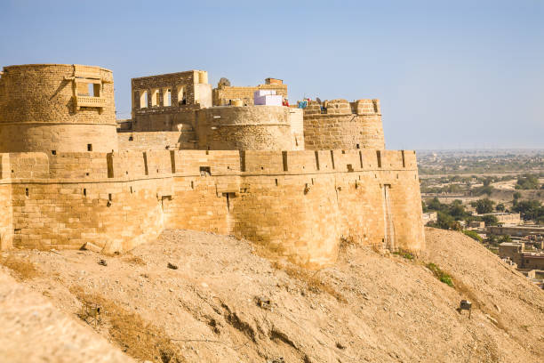 Fortress, Jaisalmer, India The yellow sandstone fortress of the desert city of Jaisalmer in the Rajasthan region of the Indian subcontinent jaisalmer stock pictures, royalty-free photos & images