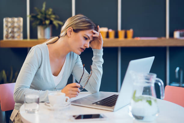 istock Surfing the net in cafe and blogging 889451882