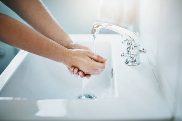 istock Healthy hand washing habits 889512918