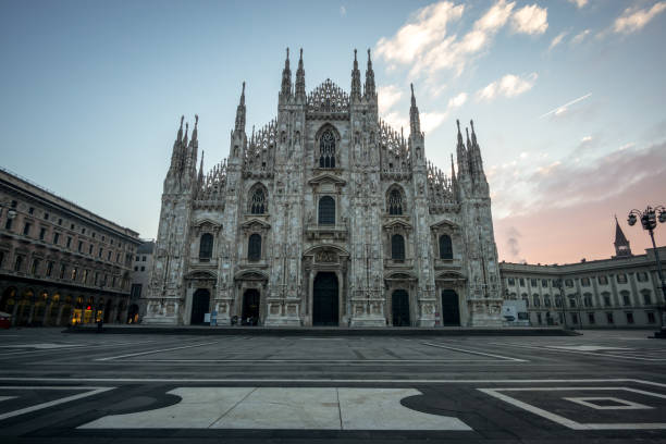 istock Milan Duomo at sunrise 889581612