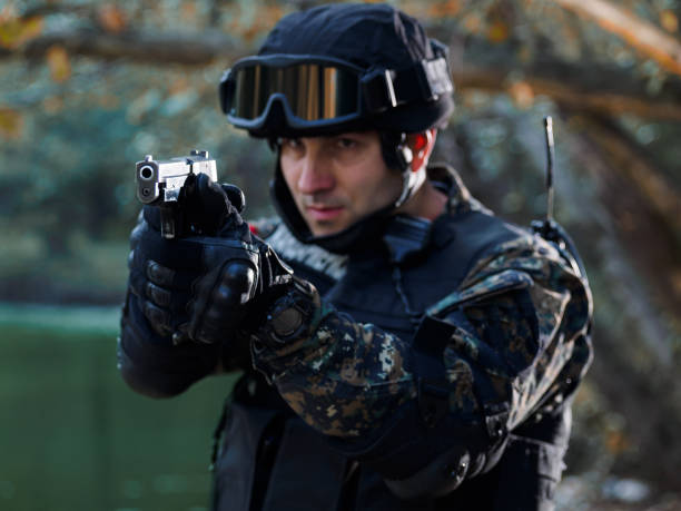istock Police officer on duty 889587098