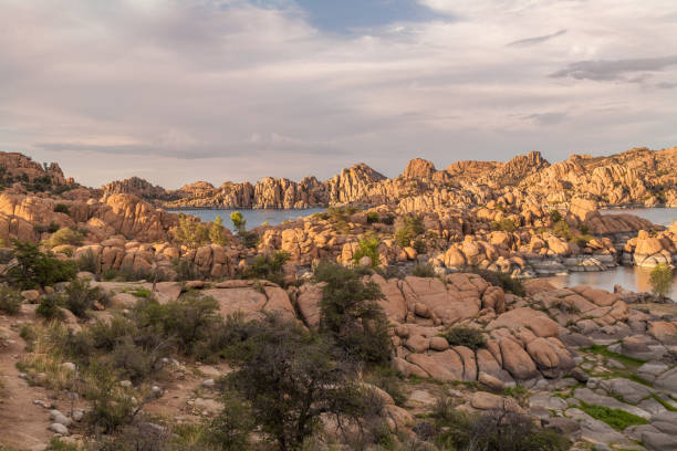istock Scenic Watson Lake Prescott Arizona 889606564