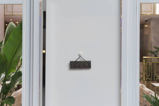 istock Vintage open sign on old wooden door 889606588