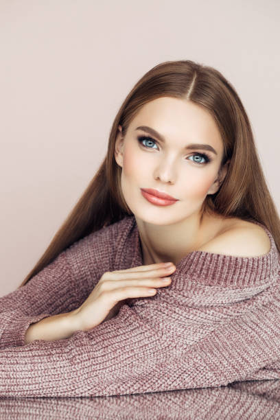 istock Beautiful woman 889766450
