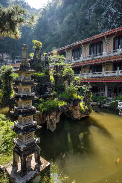 istock Sam Poh Tong Temple, Ipoh, Malaysia 889908544