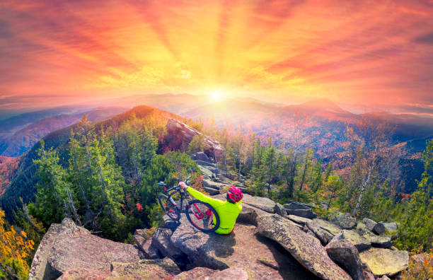 istock Racer and MTB on the rocks 889991876