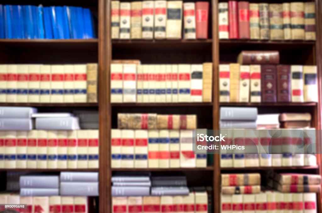 Estantería de libros un montón de viejos legales - Foto de stock de Biblioteca de derecho libre de derechos